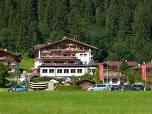 Alpine hotel Schrofenblick